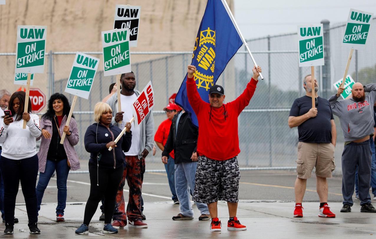 UAW Protestors with strike signs